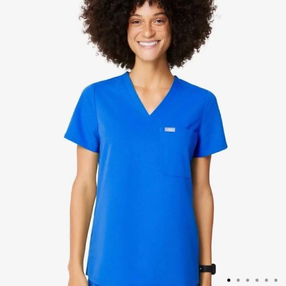 FIG Clothing Catarina One-Pocket Scrub Top in Blue sz S